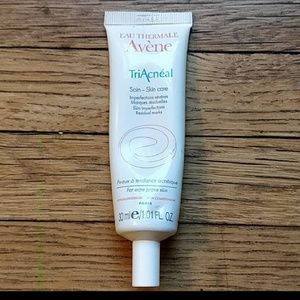 Avene Triacneal